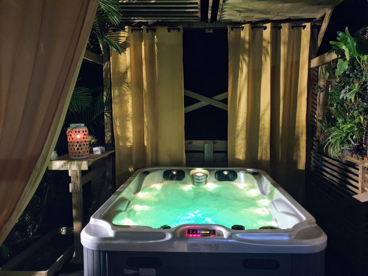 Отель La Plaine-Itude & Spa Saint-Paul Экстерьер фото